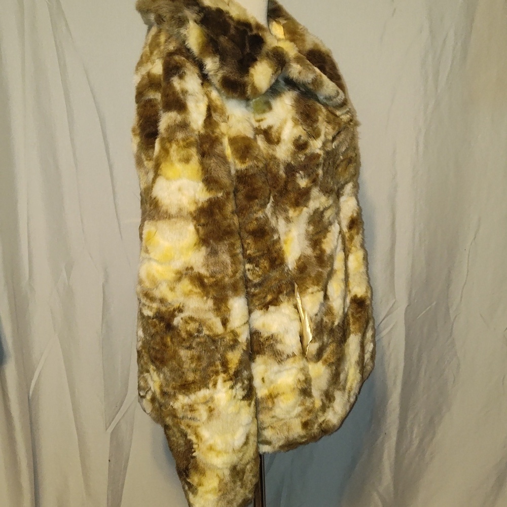 Day Trip Faux Fur Calico Color Brown White Yellow Size Large - Picture 3 of 9
